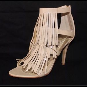 💞NWOT Adriana New York nude Fringe Heels